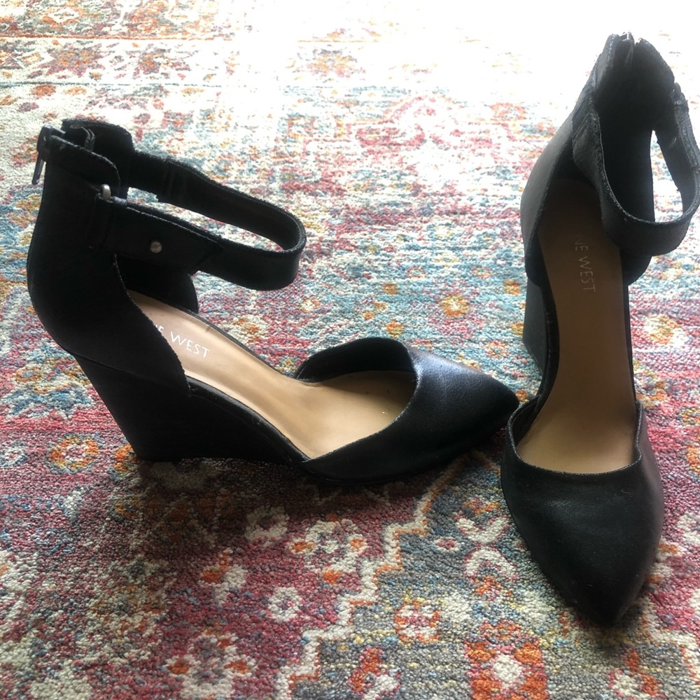 Nine West wedge heel shoe